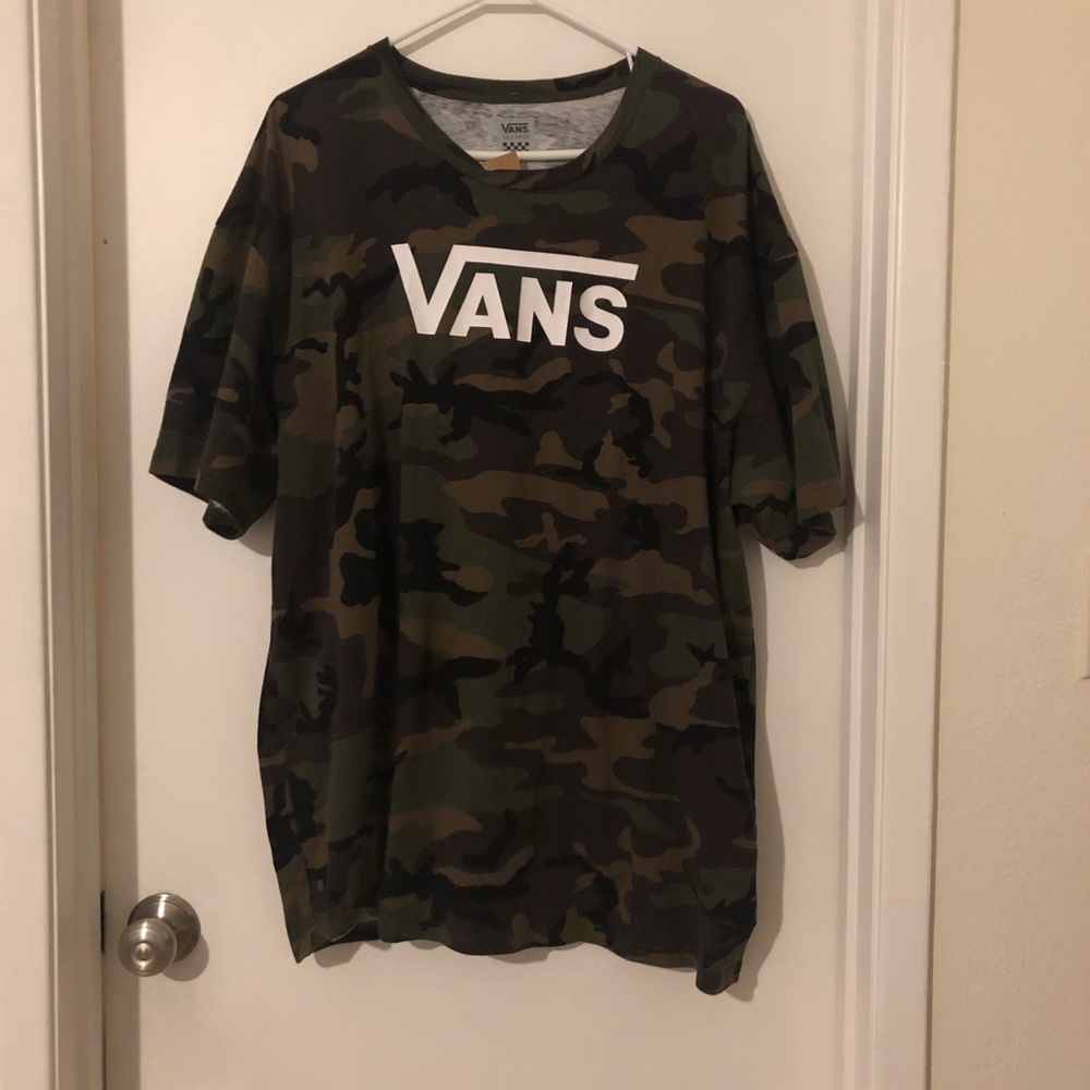 Oversized Vans tee